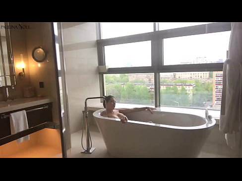❤️ Geweldige babe wat passievol haar poesie in die badkamer afruk ️ Seksvideo op af.tube-sexer-com.ru ❤